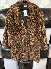 Load image into Gallery viewer, Leopard Coat