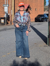 Load image into Gallery viewer, Plaid Blue/Green Top