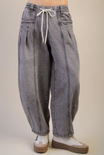 Load image into Gallery viewer, Grey Barrel Jeans
