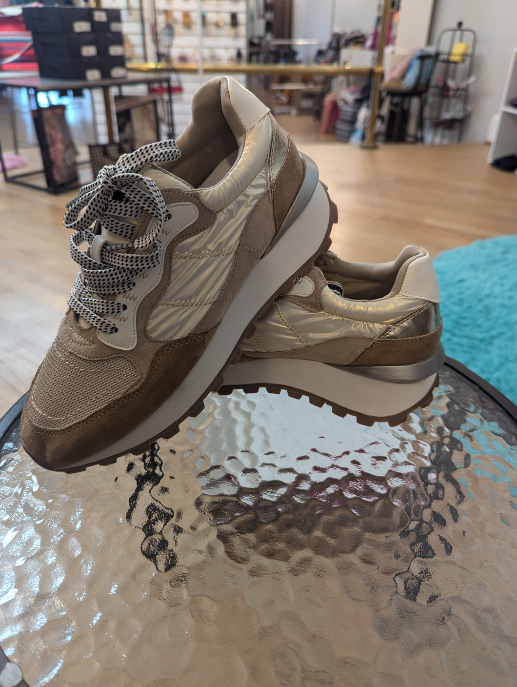 Phoebe Camel Sneaker