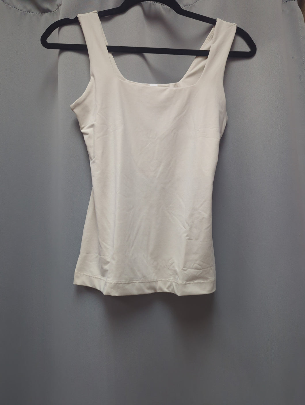 Pearl Square Tank