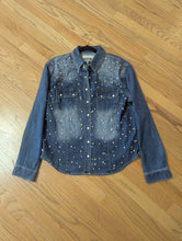 Load image into Gallery viewer, Pearl Snap Denim Top
