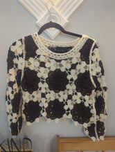 Load image into Gallery viewer, Crochet Bell Sleeve Top
