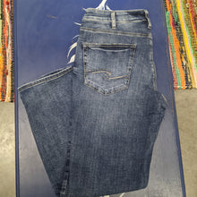 Load image into Gallery viewer, Men&#39;s Denim (Eddie)
